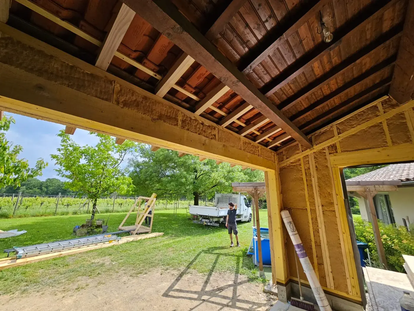Chantier d'extension bois de L'Esprit Bois en Gironde, projet réalisé après validation du dossier d'urbanisme